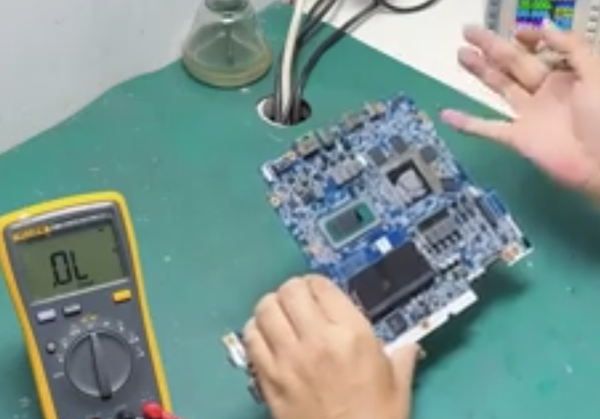 華碩YX560U開不了機黑屏維修案例 華碩筆記本黑屏維修 技術資訊 第1張